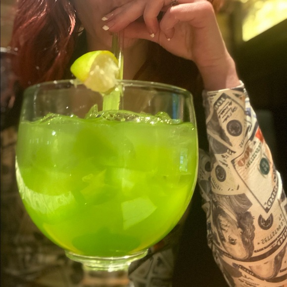 Meet your Posher, Taryn - Picture 2 of 2